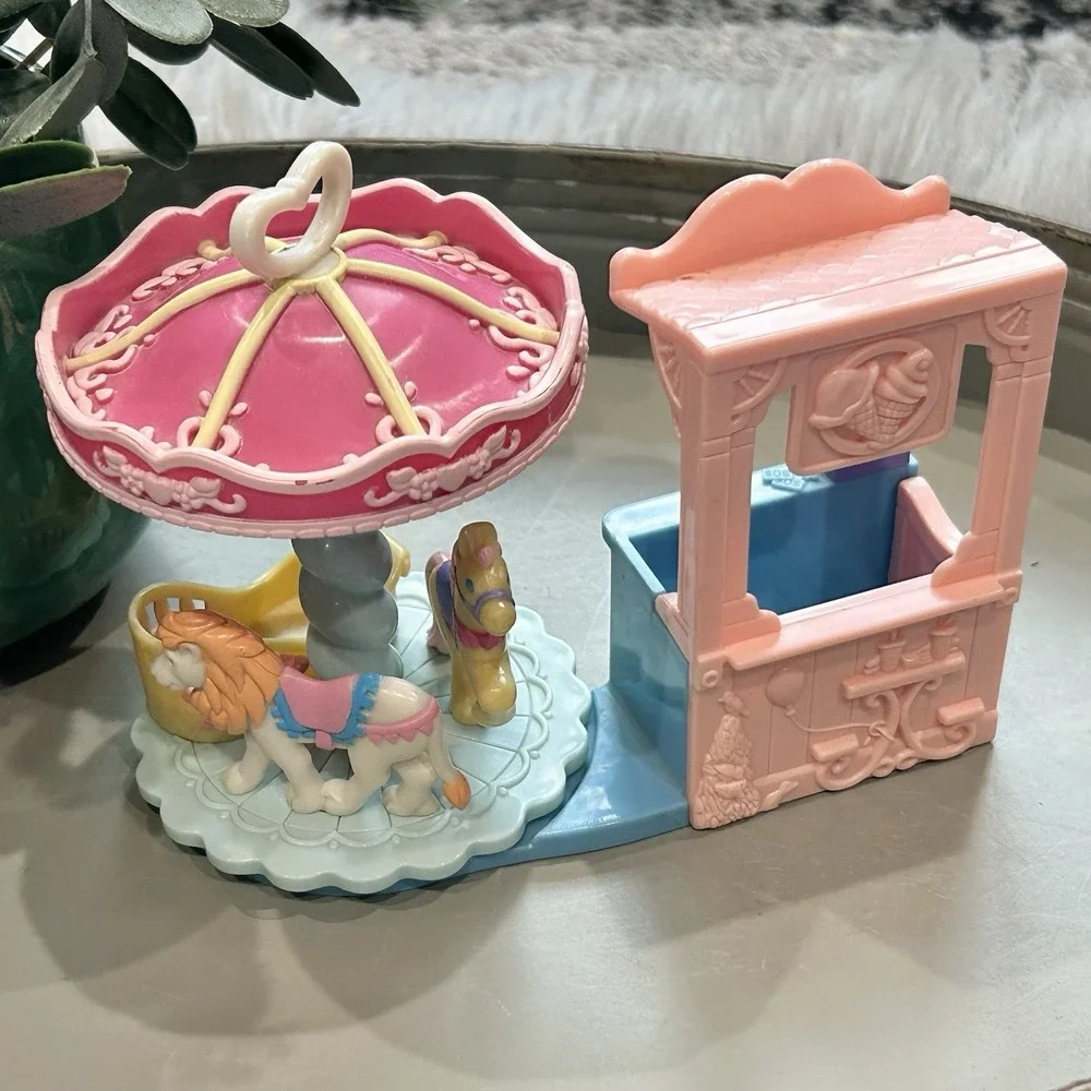 Fisher‎ Price Sweet Streets Carousel & Ticket Booth For Carnival Merry Go Round